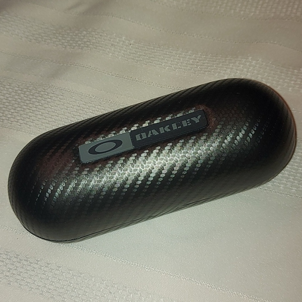 Oakley Hardshell Glass Case
